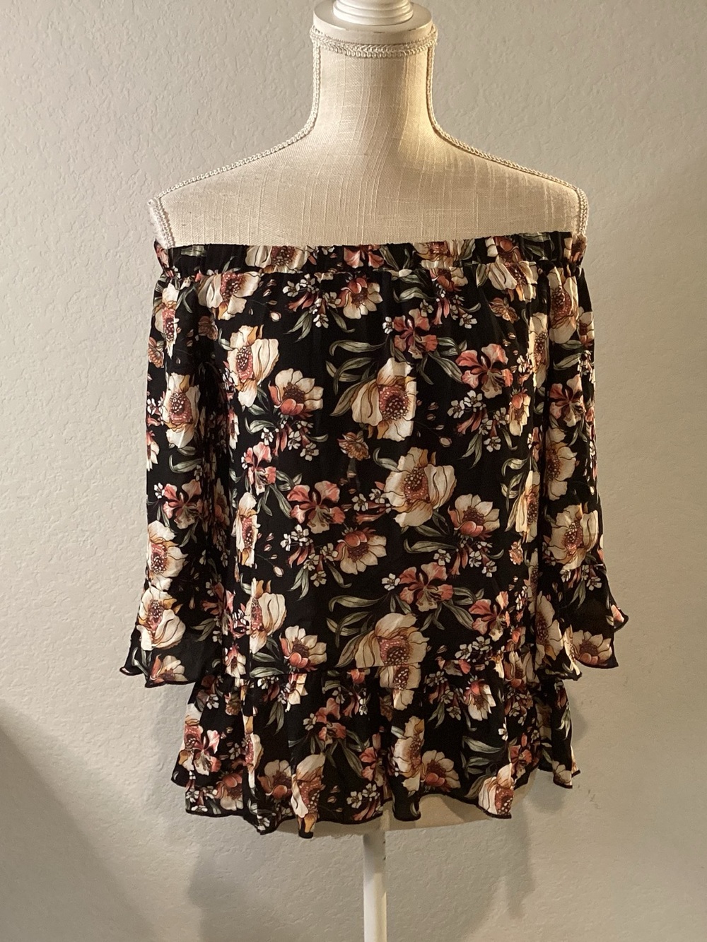 Off-Shoulder Floral Peasant Blouse - Black Floral